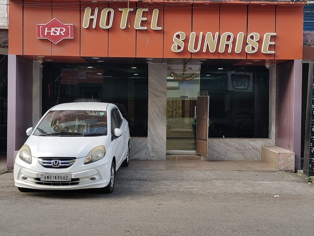 Hotel Sunrise facade in Sri Vijaya Puram